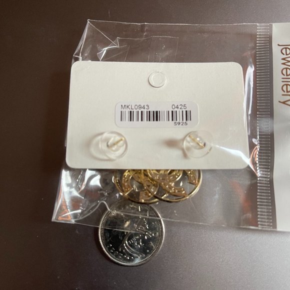 Lululemon Ta Ta Tamer Bra 30-32A? - Picture 9 of 9